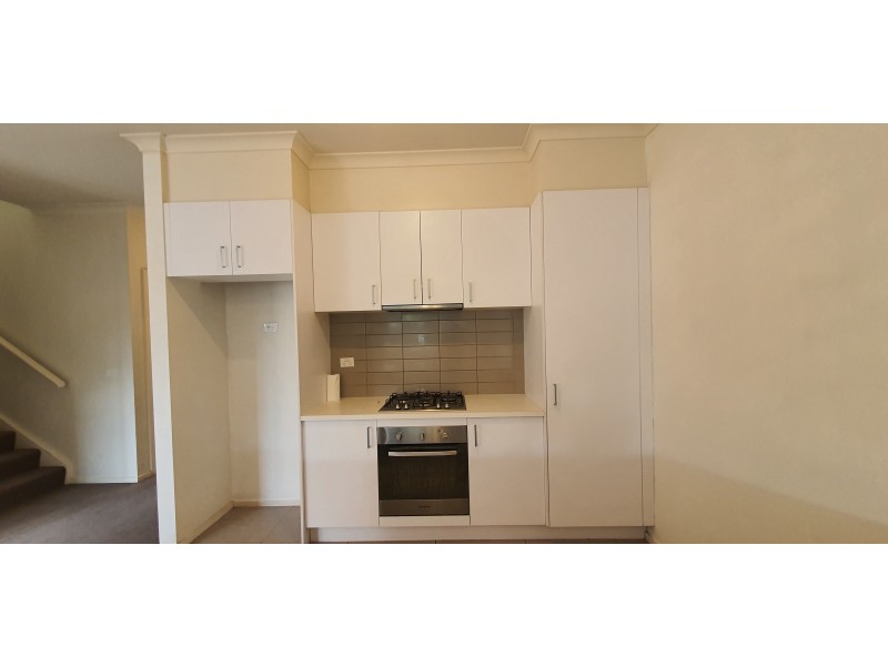 73 Sahi Crescent, Roxburgh Park VIC 3064