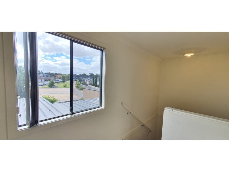 73 Sahi Crescent, Roxburgh Park VIC 3064