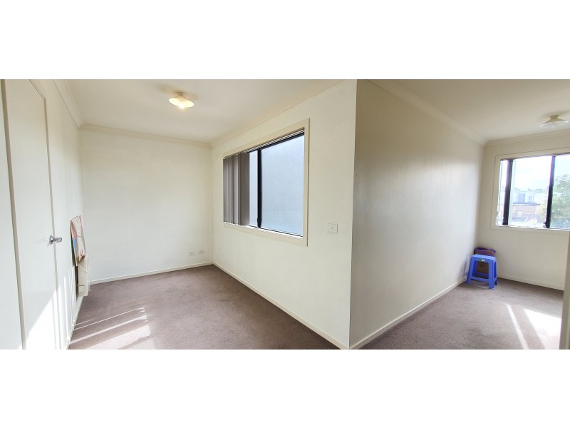 73 Sahi Crescent, Roxburgh Park VIC 3064