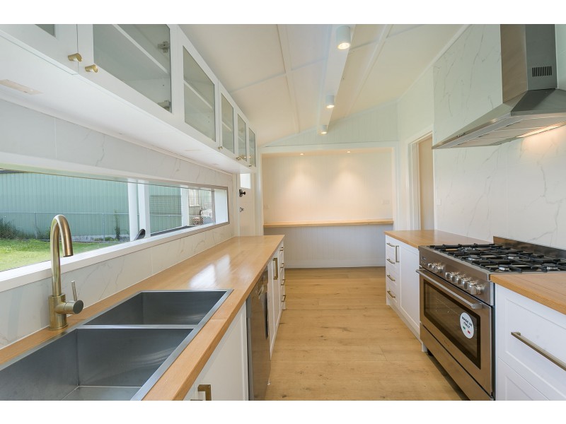 18 Holmes Street, North Ipswich QLD 4305