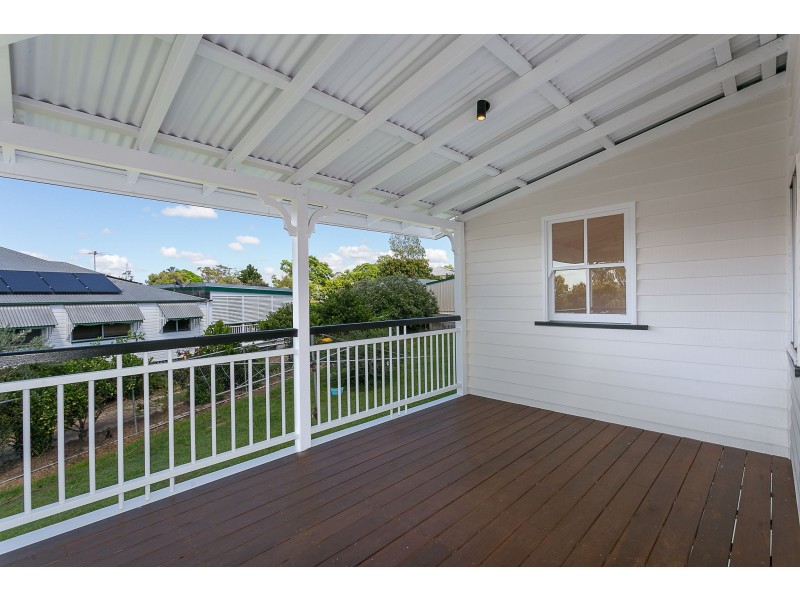 18 Holmes Street, North Ipswich QLD 4305