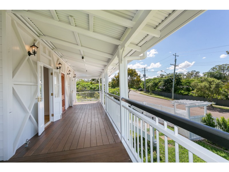 18 Holmes Street, North Ipswich QLD 4305