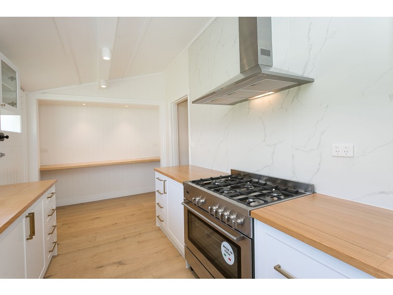 18 Holmes Street, North Ipswich QLD 4305