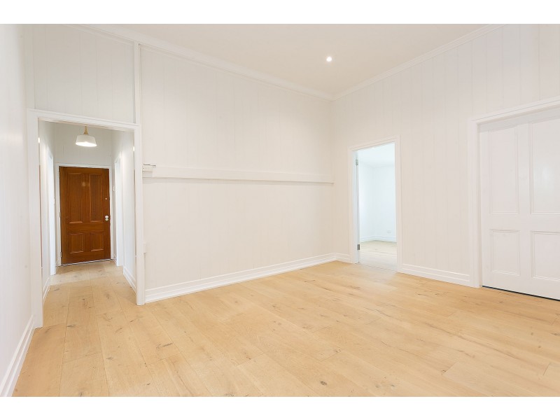 18 Holmes Street, North Ipswich QLD 4305