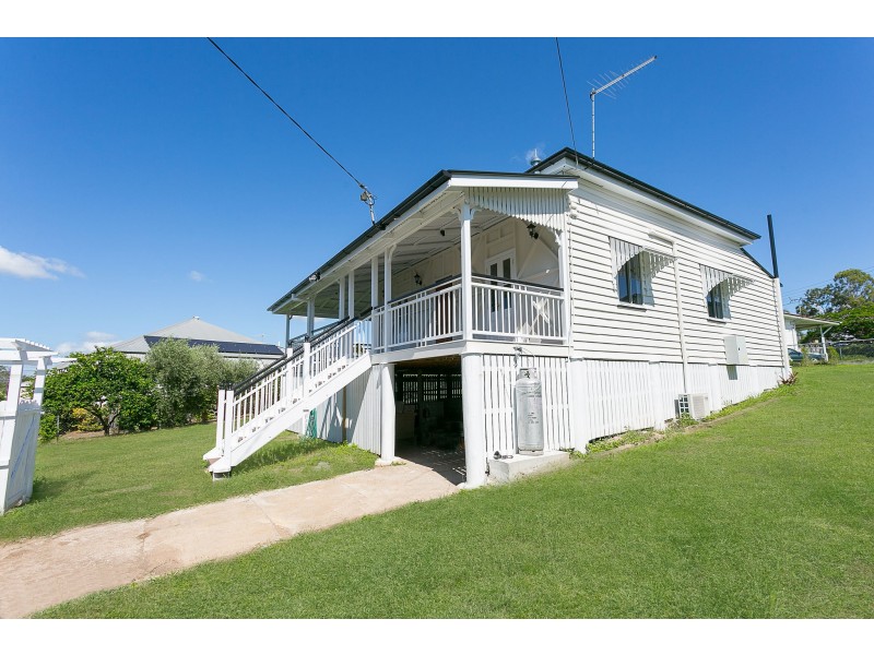 18 Holmes Street, North Ipswich QLD 4305