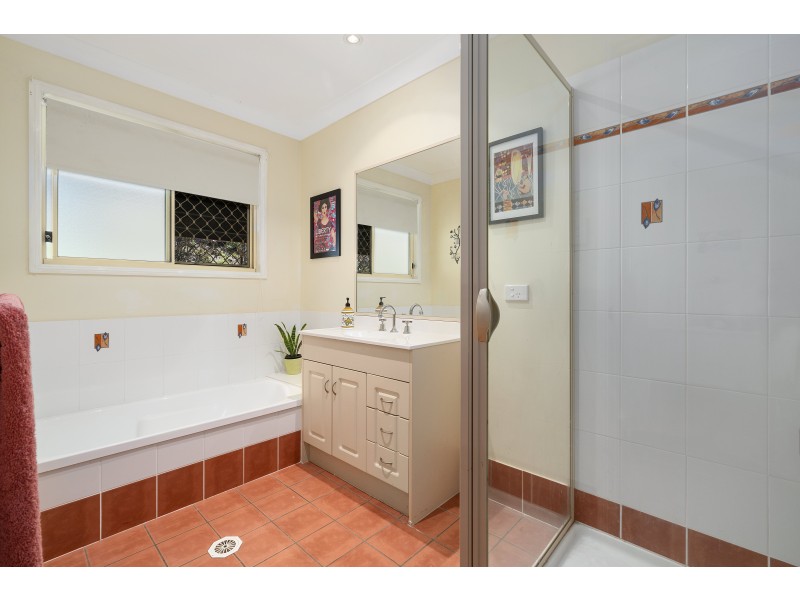 43 Axelsen Drive, Villeneuve QLD 4514