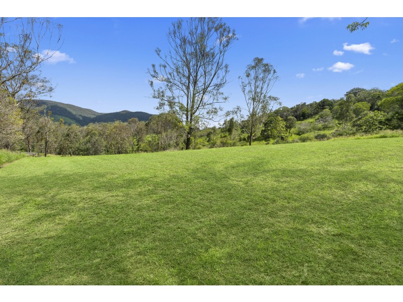 43 Axelsen Drive, Villeneuve QLD 4514