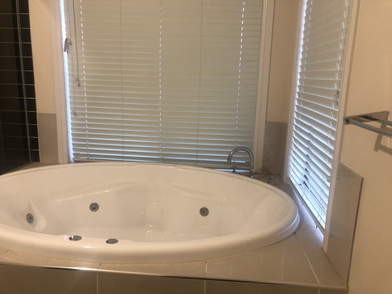 5/2 King Edward Avenue, Albion VIC 3020