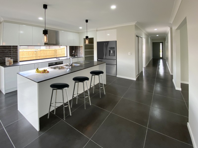 9 Soe Street, Redbank QLD 4301