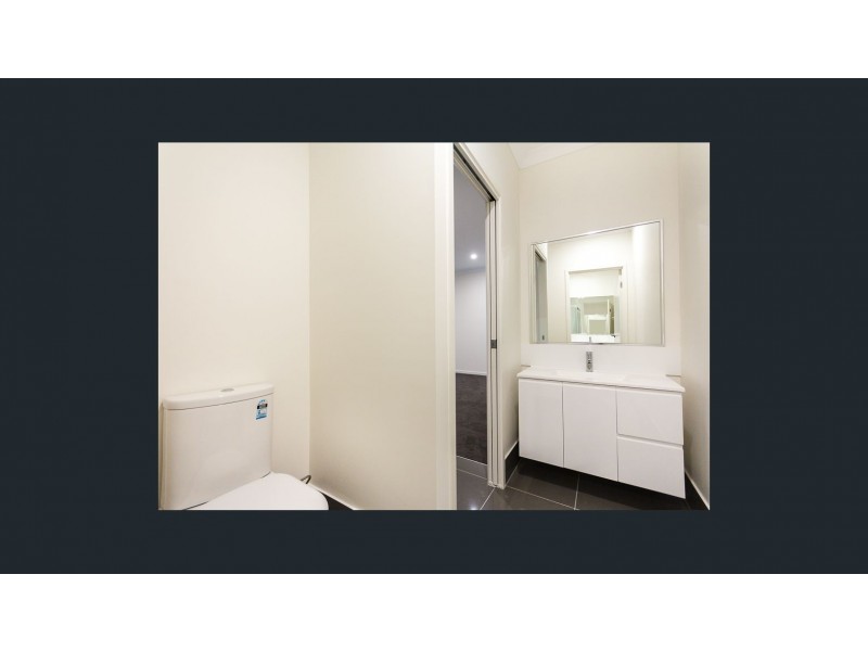 33 Stormbird Street, Redbank Plains QLD 4301