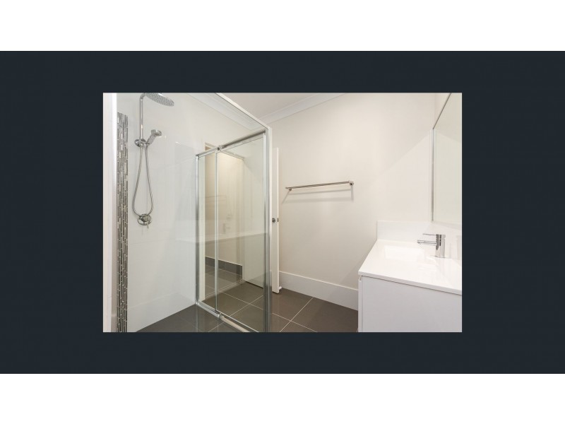 33 Stormbird Street, Redbank Plains QLD 4301
