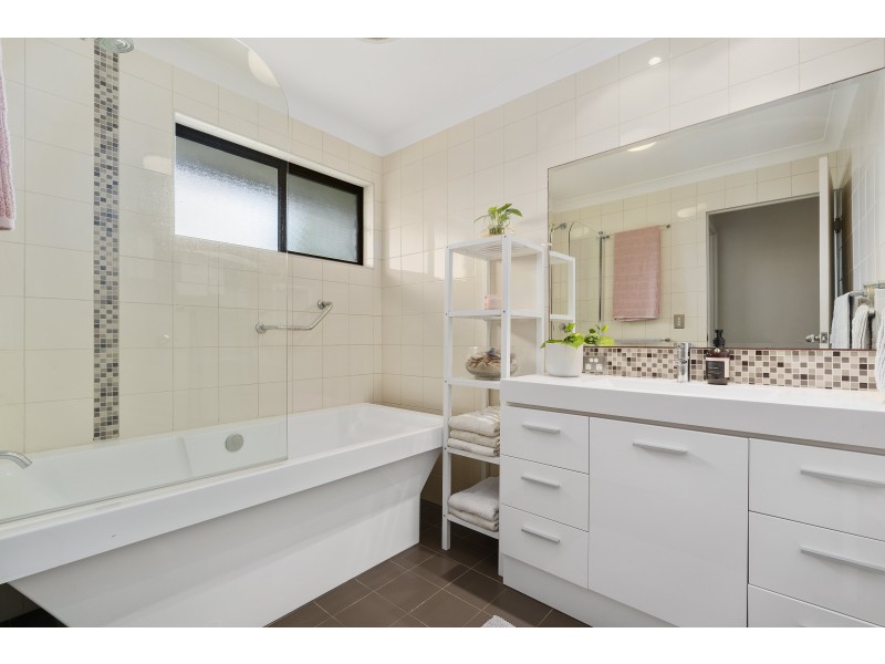 3 Rafferty Street, Mcdowall QLD 4053
