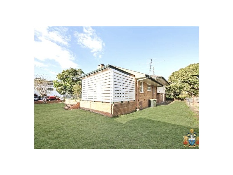 42 Oxley Avenue, Woody Point QLD 4019