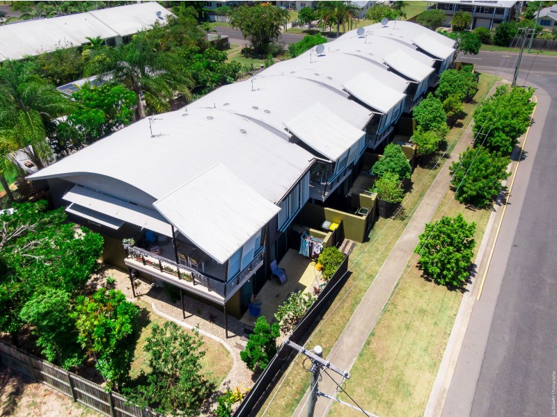 2/190 Cypress Street, Urangan QLD 4655