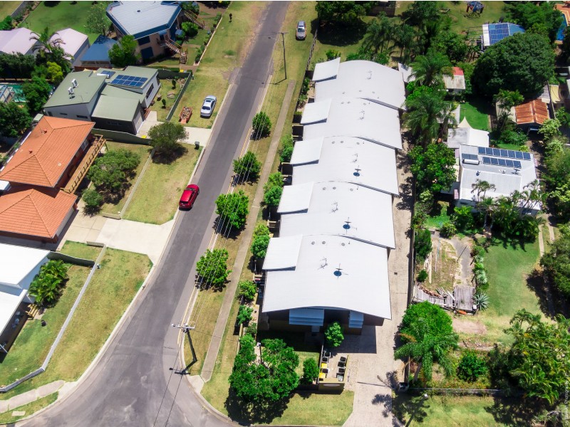 2/190 Cypress Street, Urangan QLD 4655