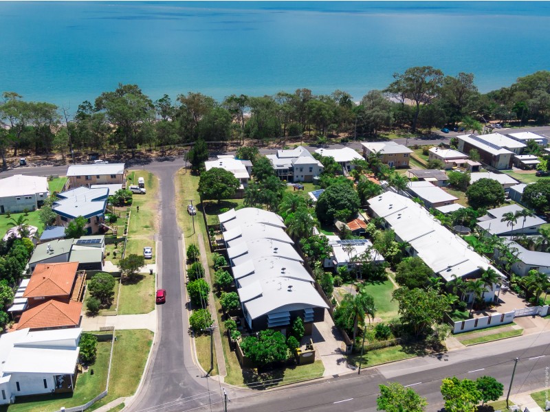 2/190 Cypress Street, Urangan QLD 4655