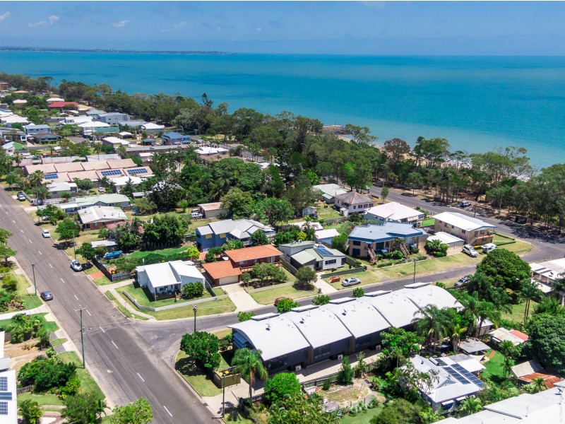2/190 Cypress Street, Urangan QLD 4655