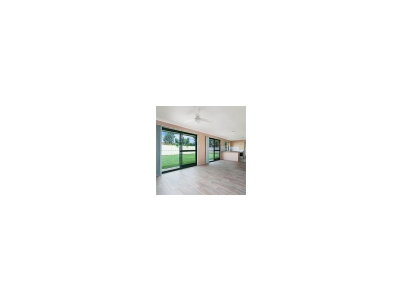 7 Pioneer Drive, Raceview QLD 4305