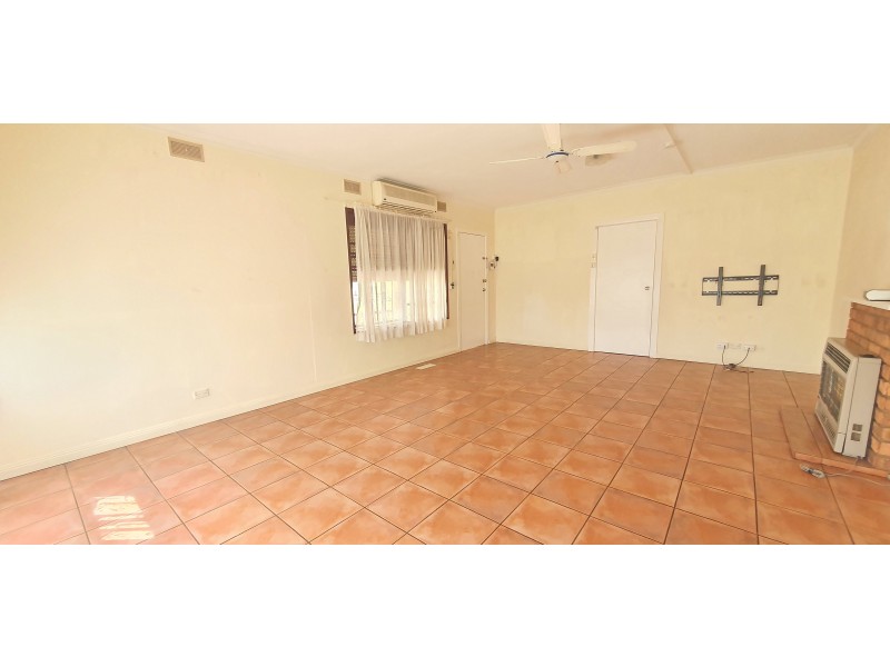 8 Gosford Crescent, Broadmeadows VIC 3047