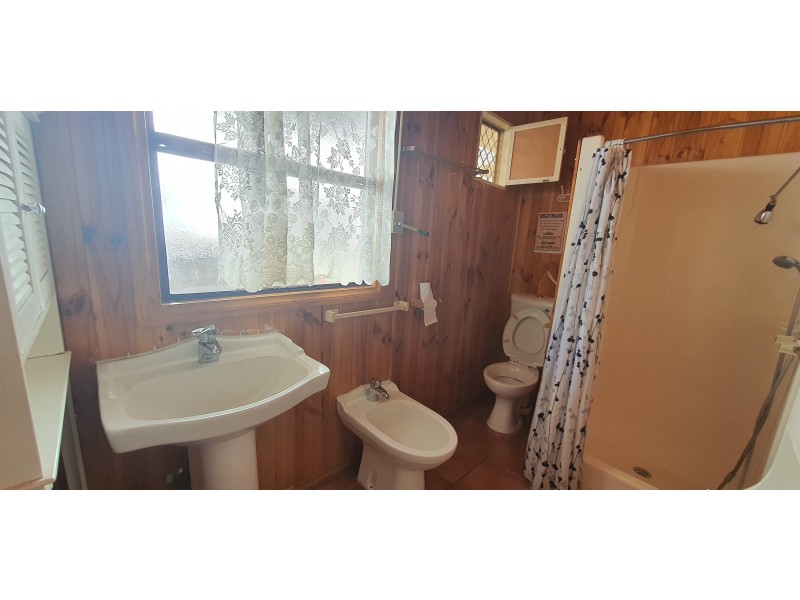 8 Gosford Crescent, Broadmeadows VIC 3047