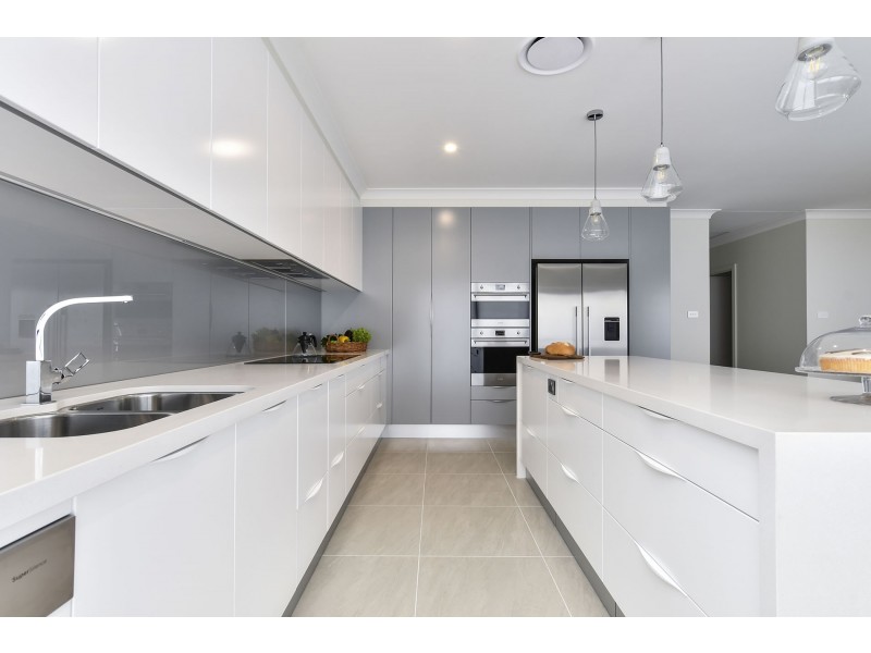 256 Eighth Ave, Austral NSW 2179