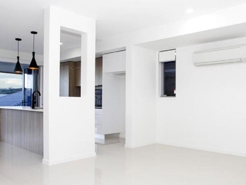 11 Wimmera Crescent, Upper Coomera QLD 4209