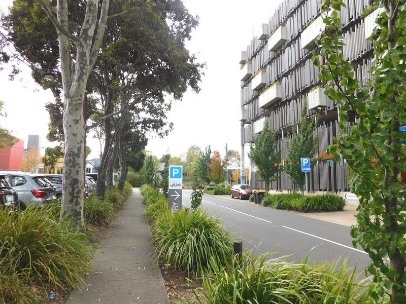 4 Railway Parade North, Glen Waverley VIC 3150