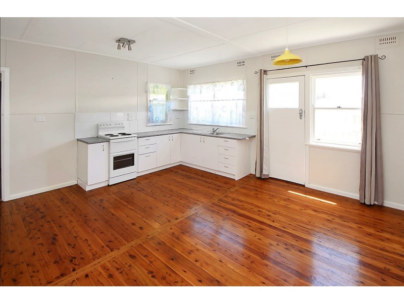 54 Pelham Street, Tenterfield NSW 2372