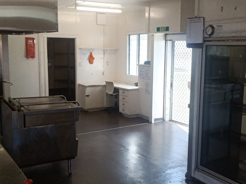 60 Downs Street, North Ipswich QLD 4305