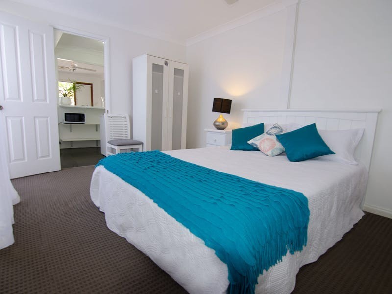 17 Selby Street, Bardon QLD 4065