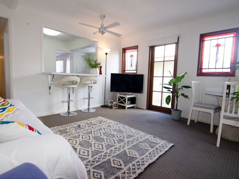 17 Selby Street, Bardon QLD 4065