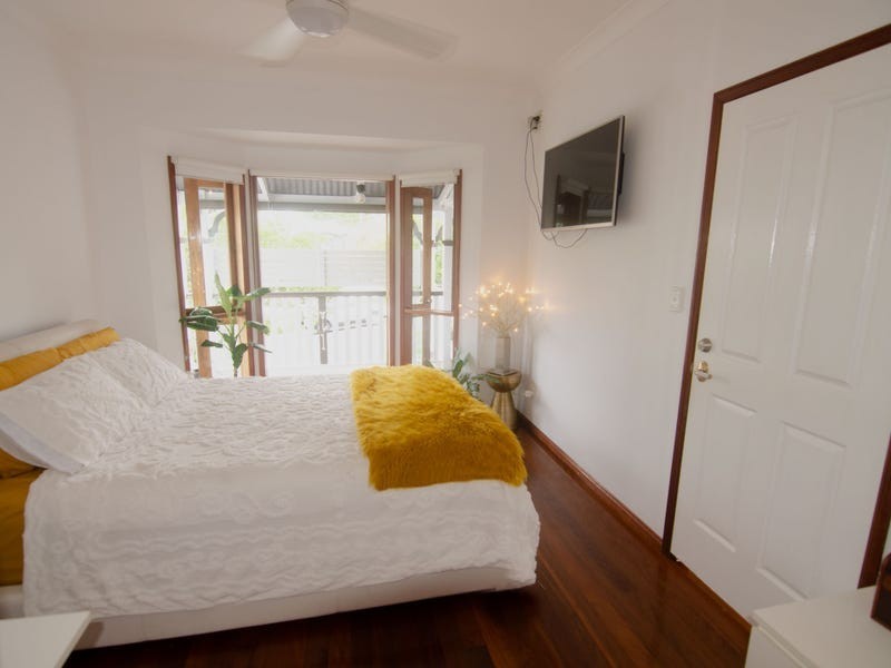 17 Selby Street, Bardon QLD 4065