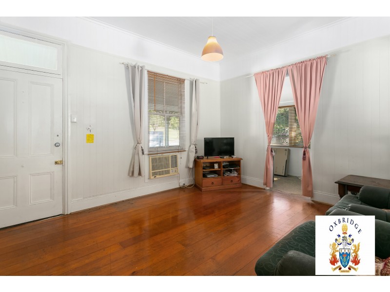 30 Mary Street, Blackstone QLD 4304