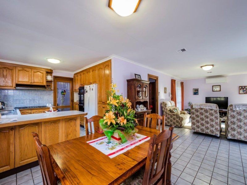 98 Hogans Road, Hoppers Crossing VIC 3029