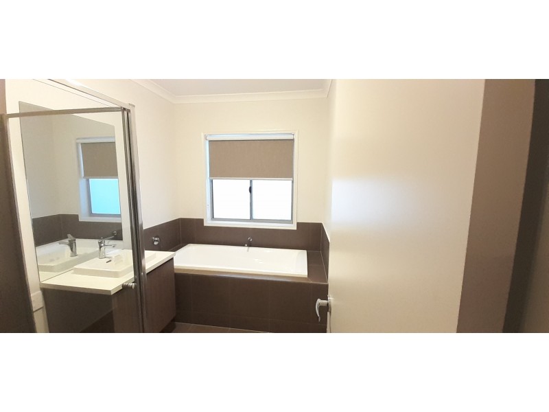 26 Dajarra Avenue, Wyndham Vale VIC 3024