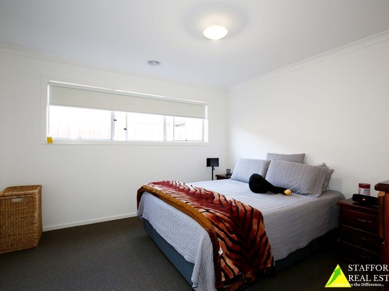 12 Cabernet Way, Pakenham VIC 3810