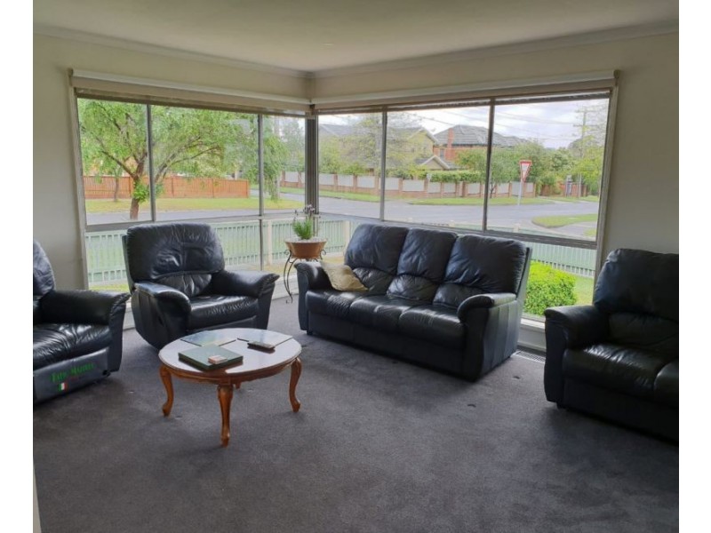 2 Jennifer Street, Cheltenham VIC 3192