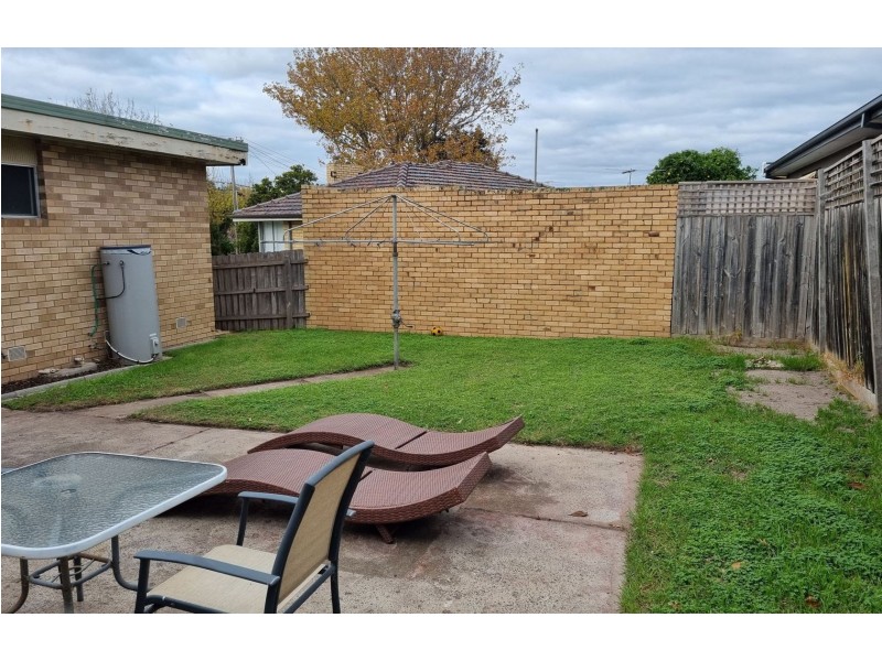 2 Jennifer Street, Cheltenham VIC 3192