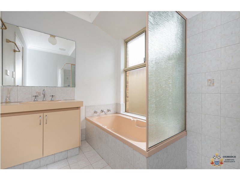 9 Tiffany Close, Huntingdale WA 6110