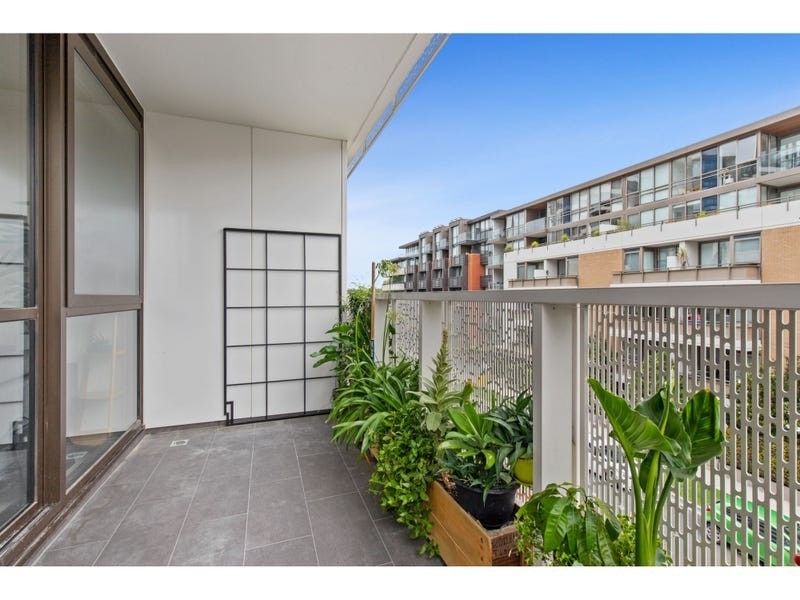 104/8 Bond Street, Caulfield North VIC 3161