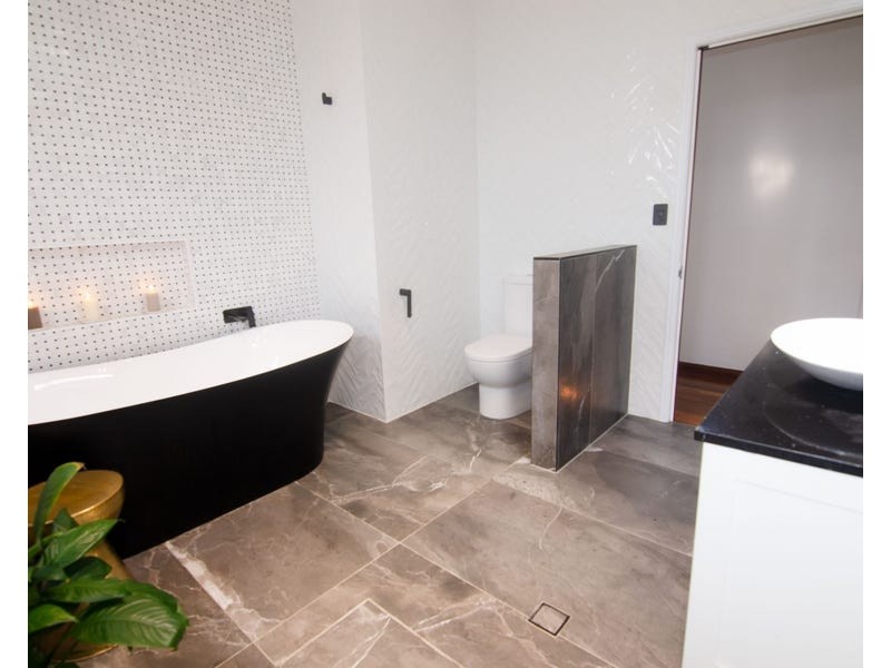 17 Selby Street, Bardon QLD 4065