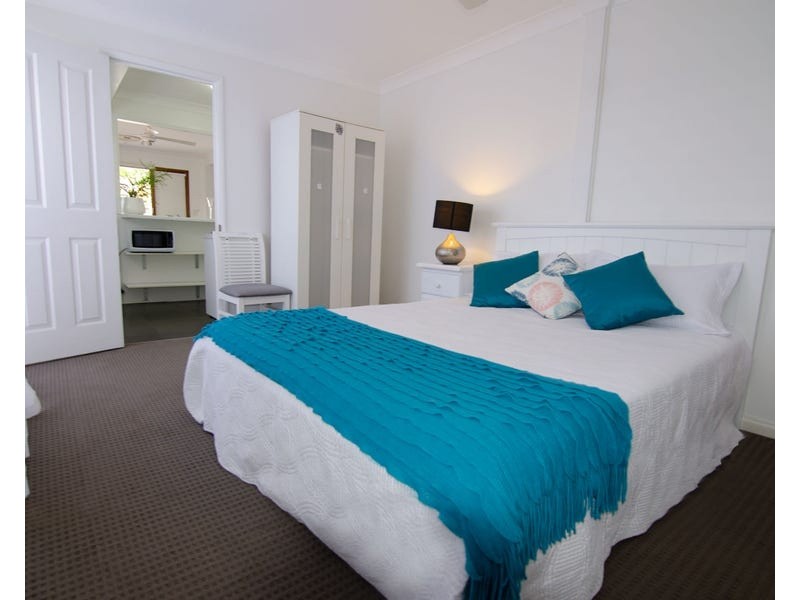 17 Selby Street, Bardon QLD 4065