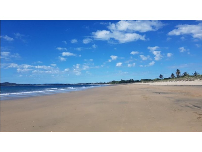 135 The Esplanade, Bowen QLD 4805