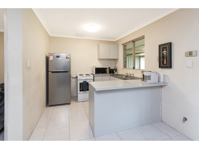 10 Eaglehawk Grove, Brookdale WA 6112