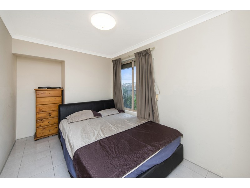 10 Eaglehawk Grove, Brookdale WA 6112