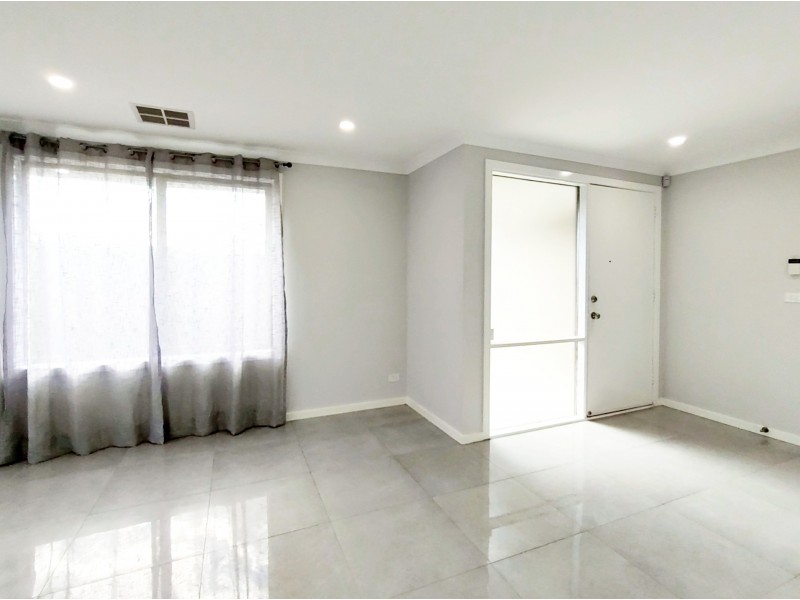 40 Katrina Drive, Gladstone Park VIC 3043