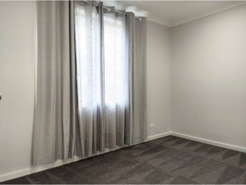 40 Katrina Drive, Gladstone Park VIC 3043