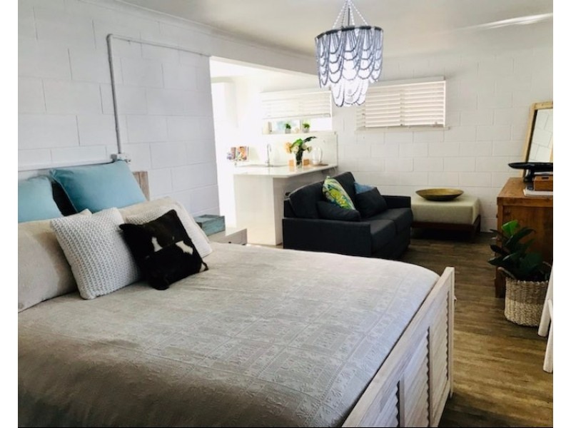 25 Rose Bay Road, Bowen QLD 4805