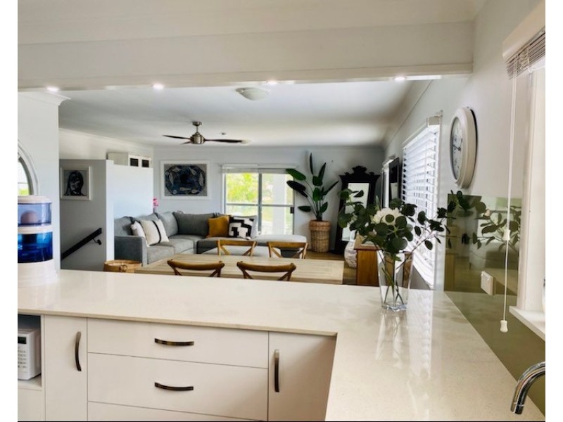 25 Rose Bay Road, Bowen QLD 4805