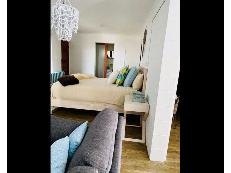 25 Rose Bay Road, Bowen QLD 4805